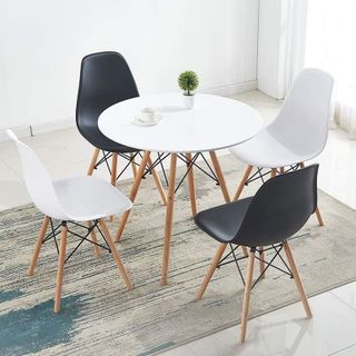 Ghế eames luôn được khách hàng lựa chọn