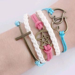 Vòng tay vòng da nhiều tầng