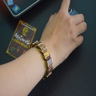 Vòng tay trầm hương sánh chìm bọc vàng non