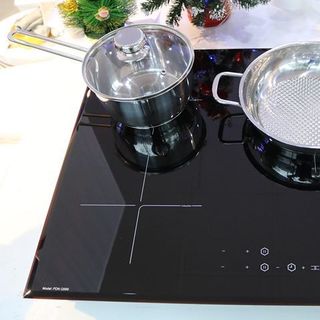 Bếp từ ba PEDINI PDN Q999