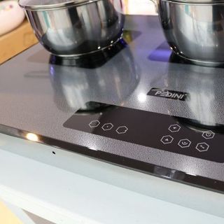 Bếp từ ba PEDINI PDN 666G