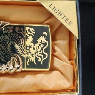 bật lửa zippo hình móng rồng sài gas