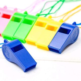 dây chuyền chiếc còi thổi kêu to
