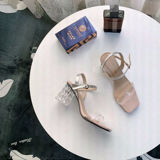 Giày sandal gót trong quai trong cực xinh