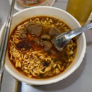 Mỳ bò hầm đài loan