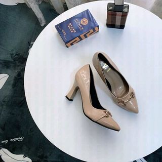 Giày bít 7p có khóa