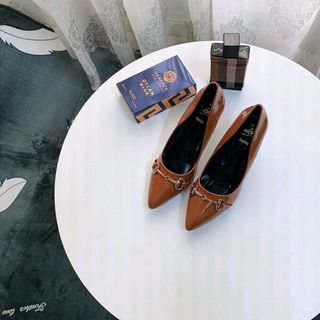 Giày bít 7p có khóa