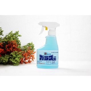 Chai Xịt Vệ Sinh Kính Rocket 300ml