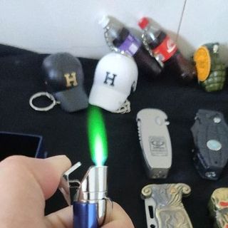 bật lửa hình cây viết