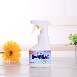 Chai Xịt Vệ Sinh Bồn Cầu Rocket 300ml