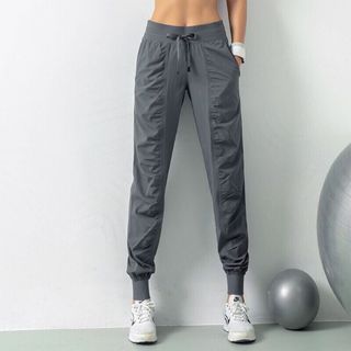 Quần jogger nhún trước thể thao nữ