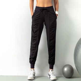 Quần jogger nhún trước thể thao nữ