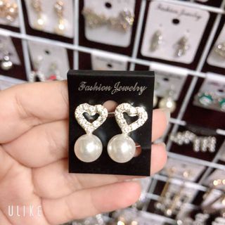 Bông tai Thái sát tai