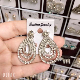 Bông tai Thái sát tai