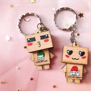 MÓC KHÓA NGƯỜI GỖ DANBO