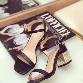 Giày Sandal gót đính đá full gót nhập độc quyền
S