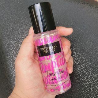 Xịt thơm nhủ body Toàn Thân Vic 75 mL
