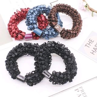 cột tóc đủ màu