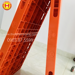 Pallet Phẳng TTH - ghép được thành sàn nhựa tiền chế sân khấu kê hàng
