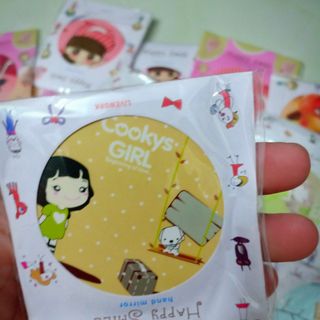 Gương mini cầm tay Hàn Quốc