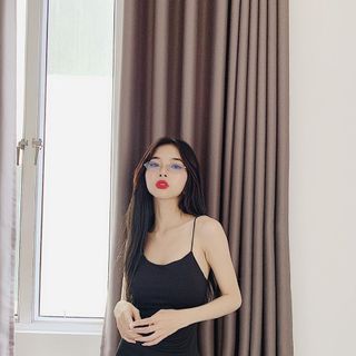 Áo 2 dây cúp ngực đen