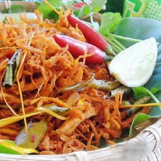 Khô gà lá chanh nhà làm