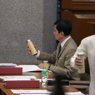 quà tặng sự kiện- bình giữ nhiệt tre