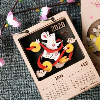 lịch gỗ để bàn 2020