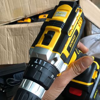 Máy khoan pin DeWalt 26v có búa