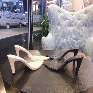 Dép cao gót nhọn