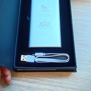 sạc dự phòng giá rẻ- khắc hoặc in logo