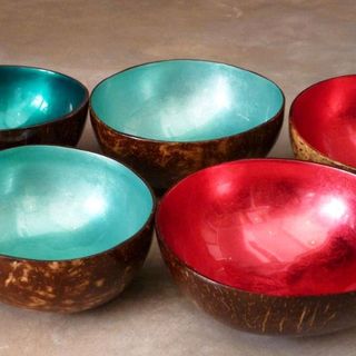 Bát dừa sơn mài trơn- Quà tặng khách hàng dịp lễ tết