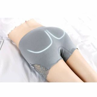 quần đùi mặc váy pha ren nơ