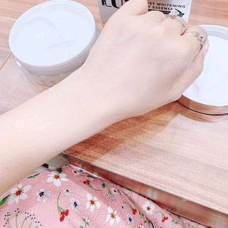 kem trắng da body lux