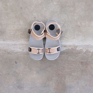 Giày Sandal thể thao quai xé tiện lợi