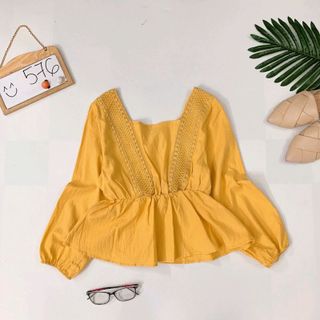 Áo peplum viền ren