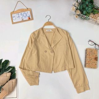 Áo sơ mi vest nút gỗ