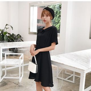 Đầm nữ kèm dây nịt đỏ và đen