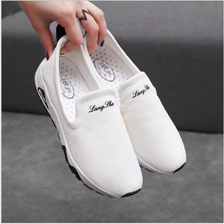 GIÀY THỂ THAO KHÔNG DÂY CAO CẤP