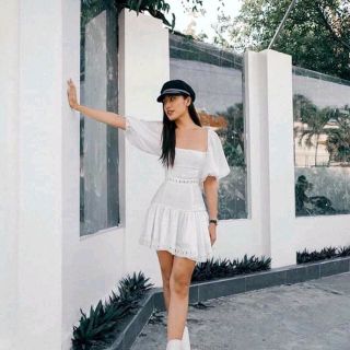 ĐẦM TRẮNG CỔ U TAY BỒNG PHỐI REN