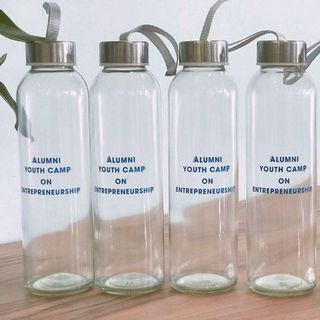 lọ thủy tinh nắp có dây có in logo 1 màu
