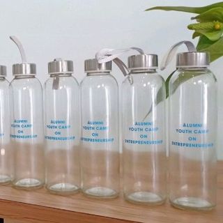 lọ thủy tinh nắp có dây có in logo 1 màu