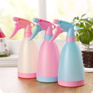 Bình xịt nước tưới cây