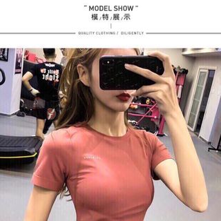 Áo cộc tay thể thao nữ