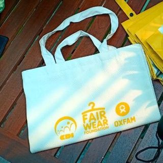 in logo - in ô gấp 3 - quà tặng quảng cáo