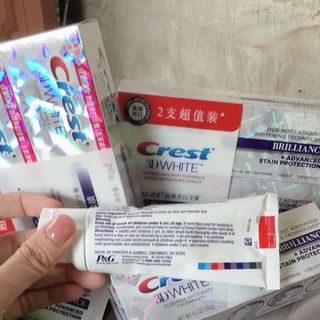 Kem đánh răng trắng răng Crest 3D White Brilliance 116gr