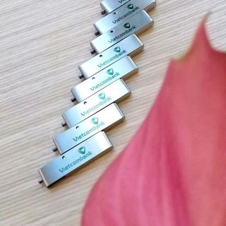 usb- in logo - usb kim loại - usb xoay
