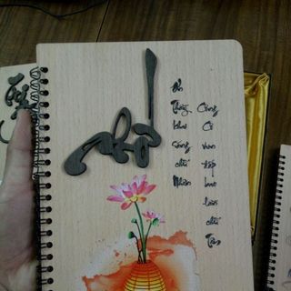 bộ quà tặng 2011 gồm sổ và bút gỗ