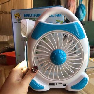 Quạt tích điện đa chức năng tiện dụng