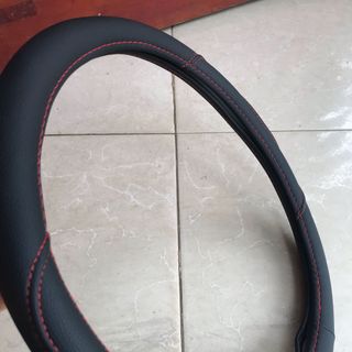 Bọc vô lăng giá rẻ giật mình